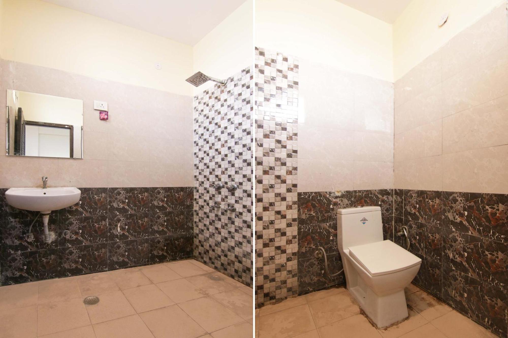 Hotel O Empire State Delhi  Bagian luar foto