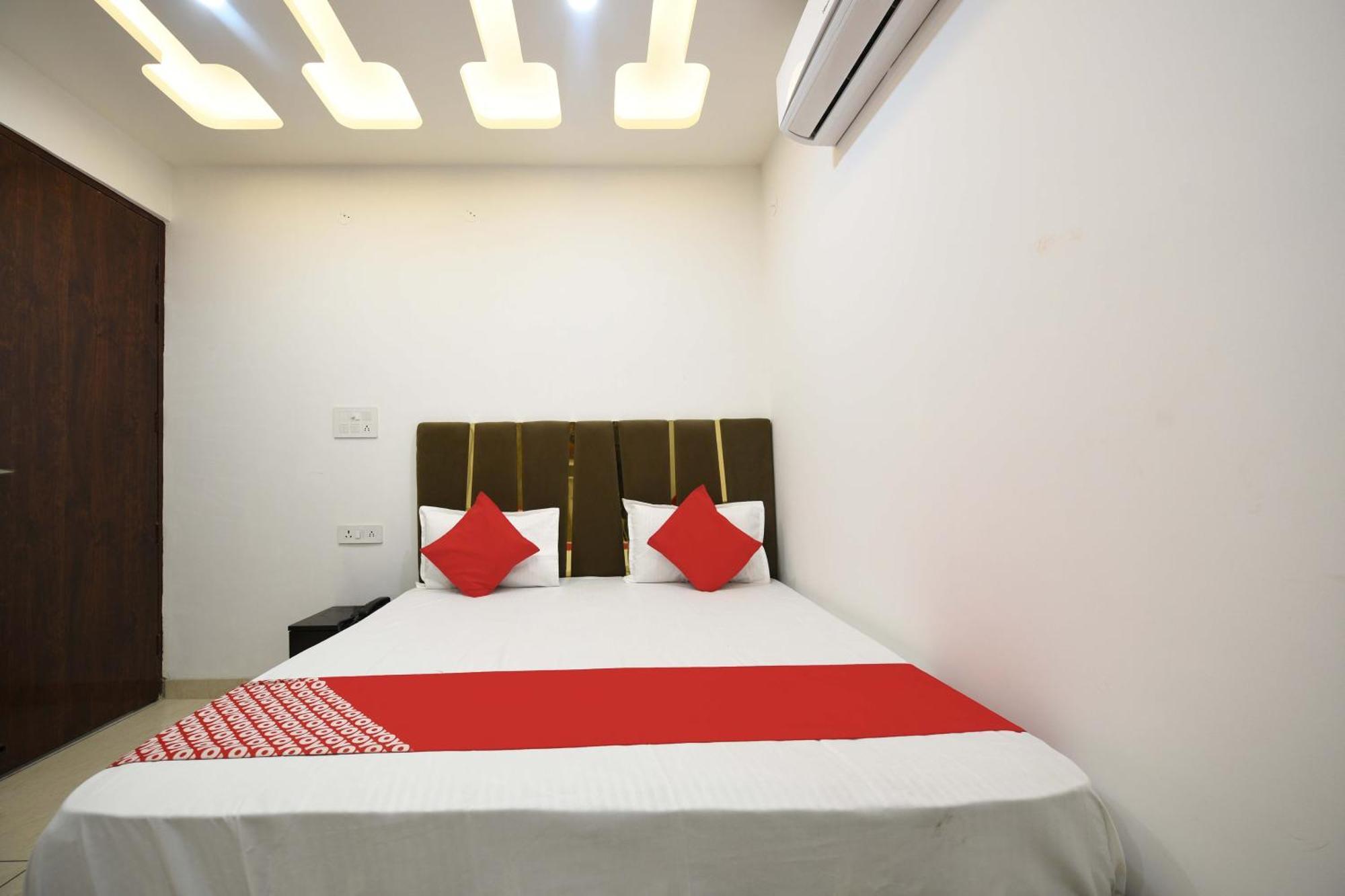 Hotel O Empire State Delhi  Bagian luar foto