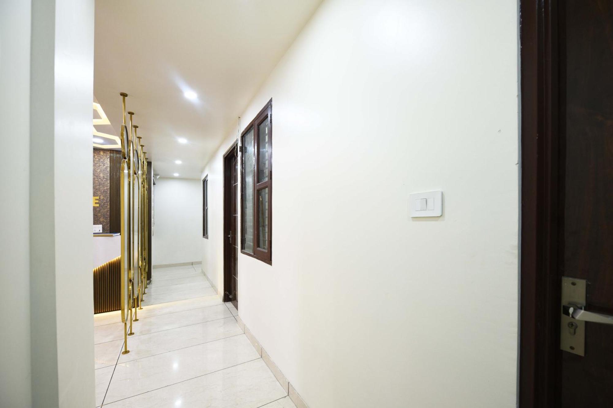 Hotel O Empire State Delhi  Bagian luar foto