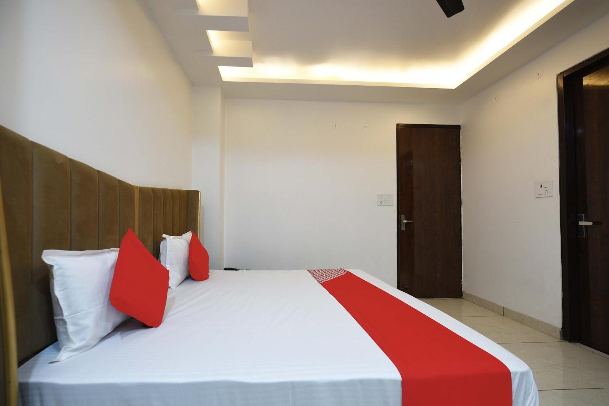 Hotel O Empire State Delhi  Bagian luar foto